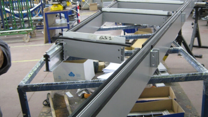 J'observe la fabrication d'élément de verrière aluminium