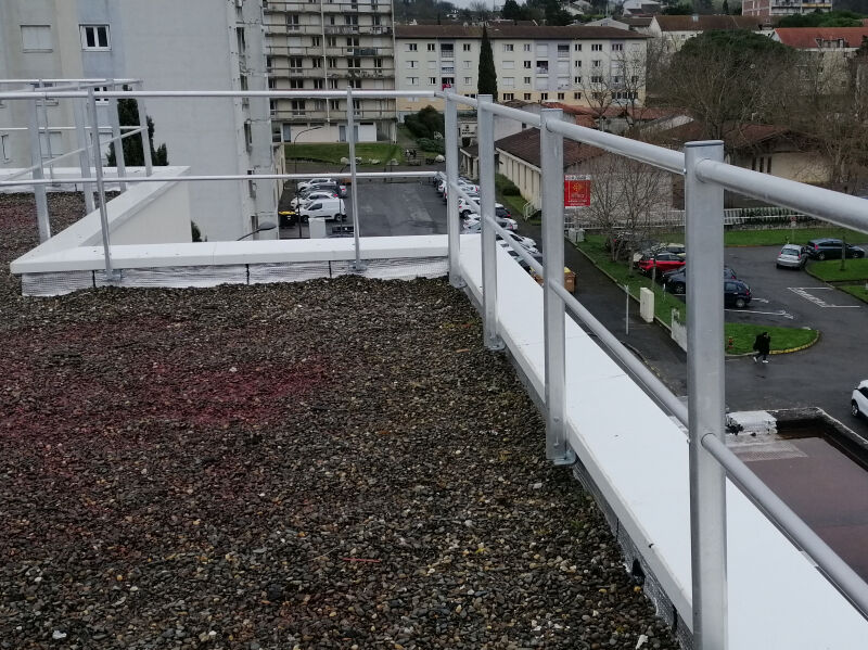 À Rennes, le plan local d'urbanisme favorise la pose de garde-corps en toiture