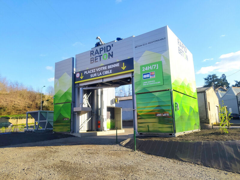 Un distributeur autonome de béton normé disponible 24 heures sur 24