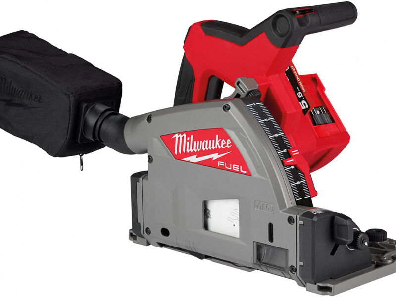 Milwaukee lance une nouvelle scie plongeante sur batterie