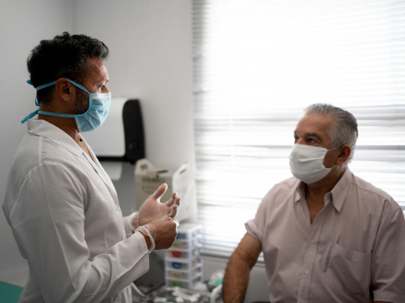 Personne vulnérable au Covid-19 consultation médicale