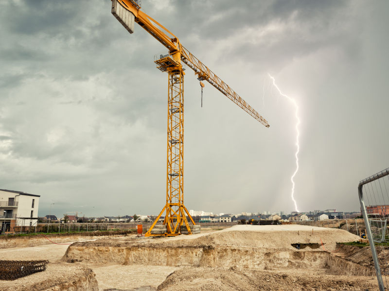 A47 - Foudre à proximité d'une grue à tour