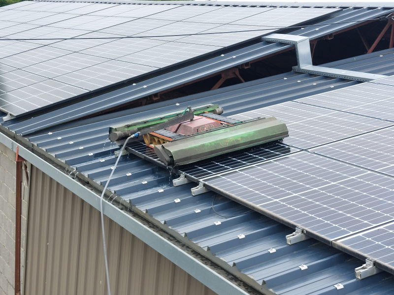 Nettoyage des panneaux photovoltaïques-Robot