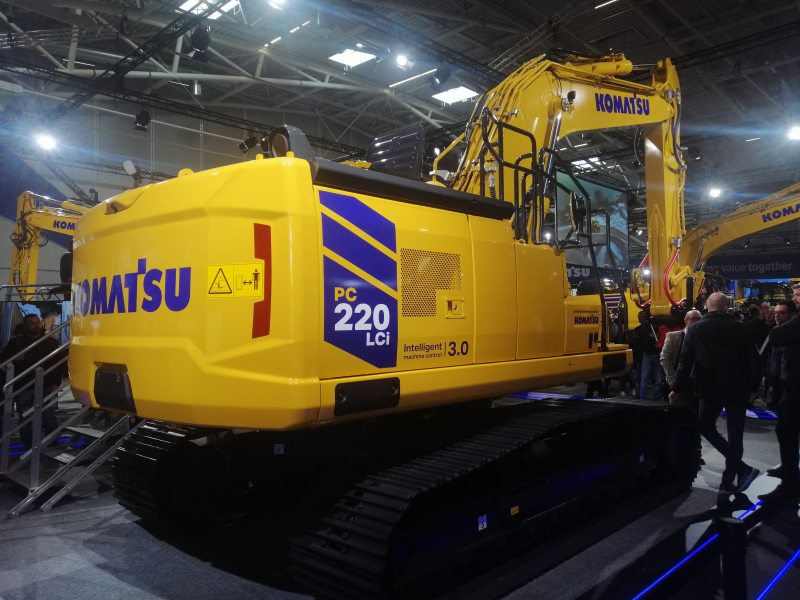KOMATSU 1
