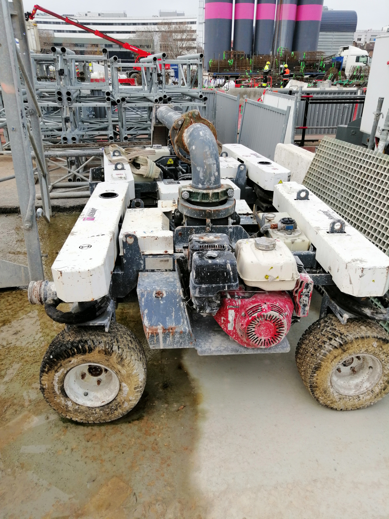 Robot de bétonnage (SOMERO)