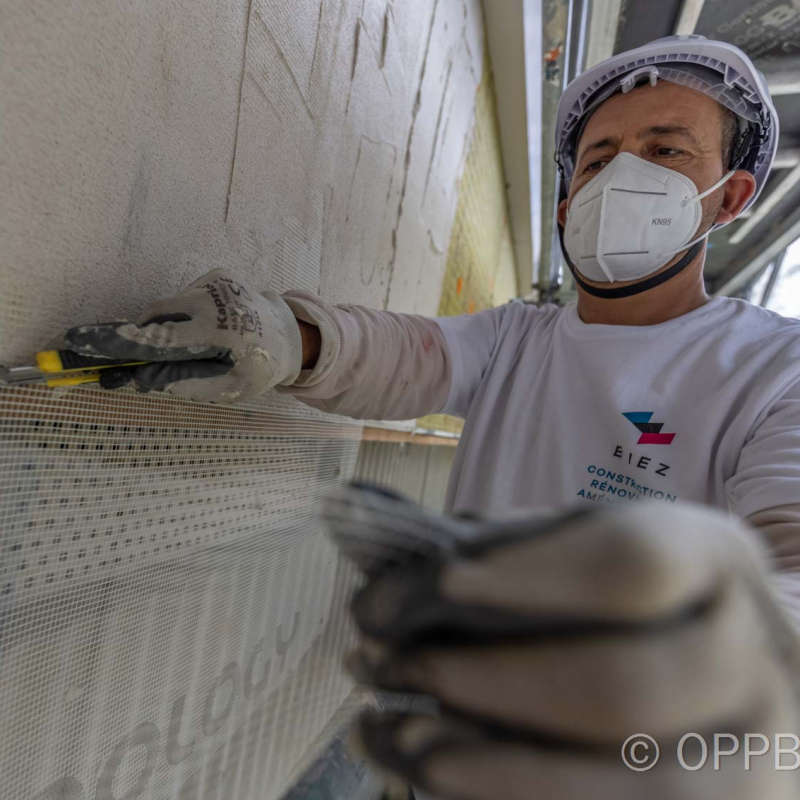 Poseurs d’isolation thermique, comment sécuriser vos chantiers pour éviter les accidents ?