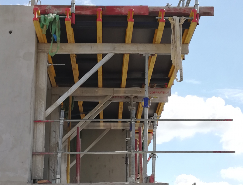 Construire des balcons béton avec des plateaux coffrants