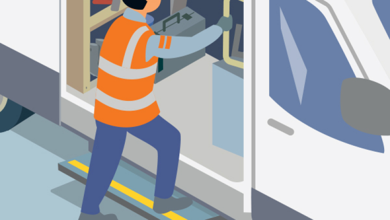 Monter et descendre facilement du fourgon grâce à un marchepied escamotable latéral