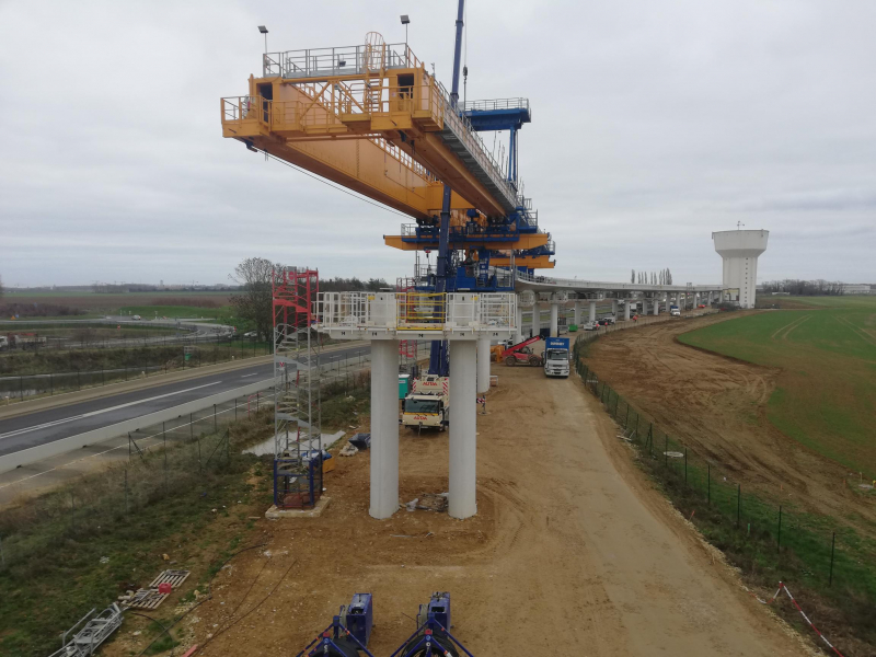 Viaduc de la ligne 18-Aménagement de zones mobiles