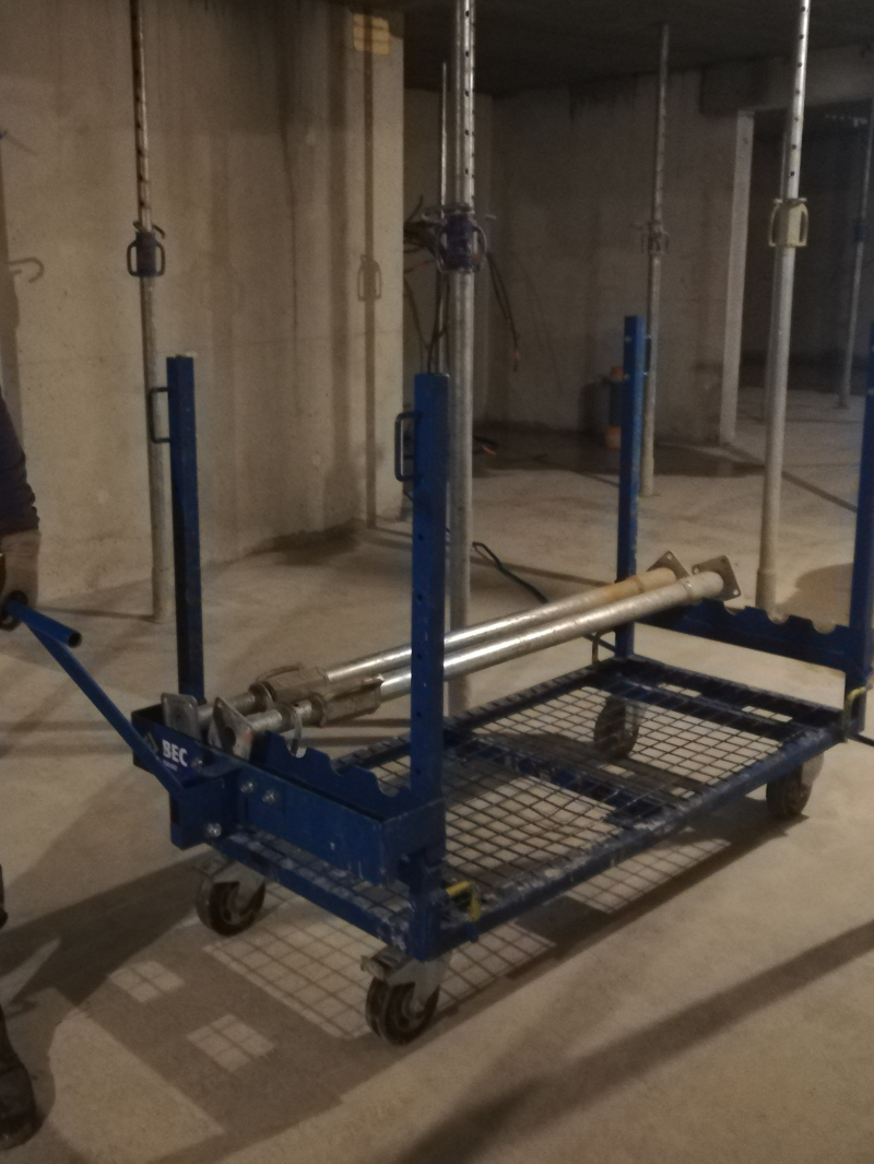 Chariot de Manutention pour Etais