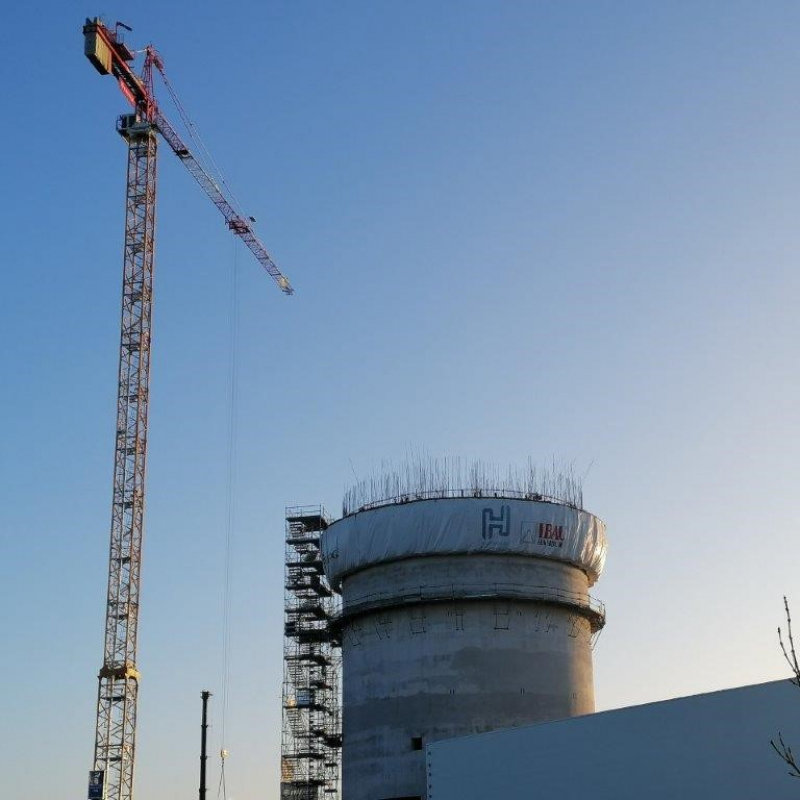 Survol d'une grue d'une propriété privée : quelles autorisations demander ?