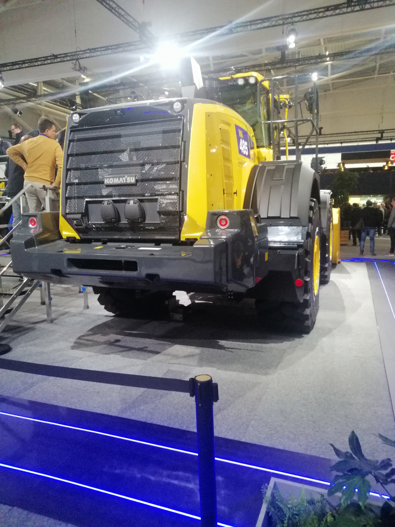 KOMATSU 2