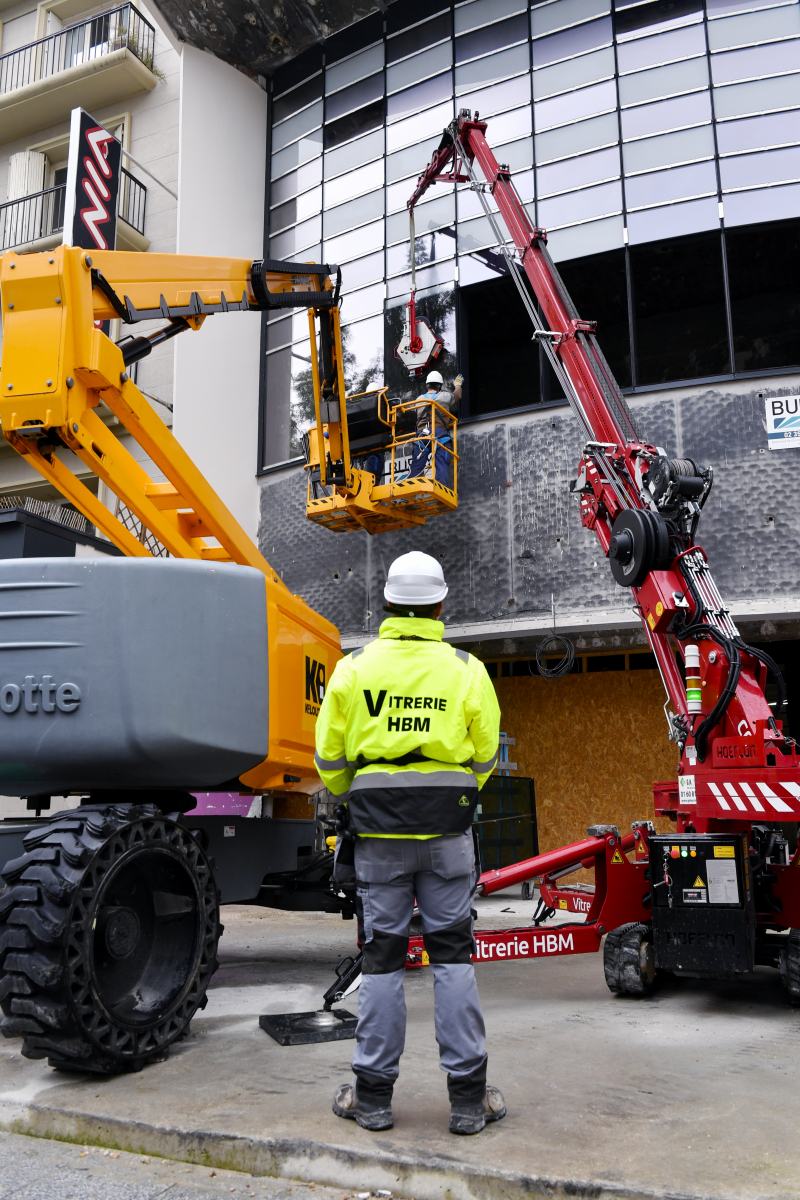 La grue (C6) équipée d