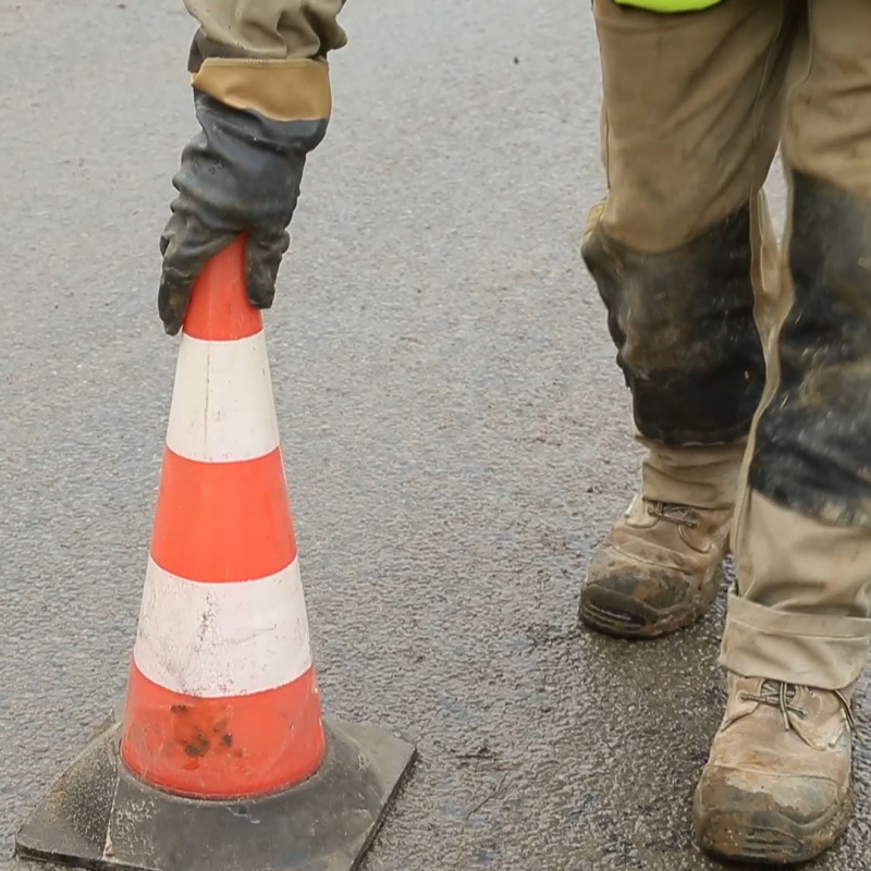 Signalisation des angles morts : les engins de chantier finalement