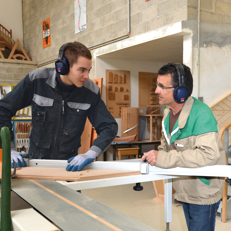 Accueillir, former et sécuriser les apprentis : les solutions des entreprises du BTP