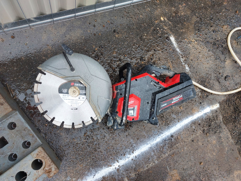 Découpeuse électrique