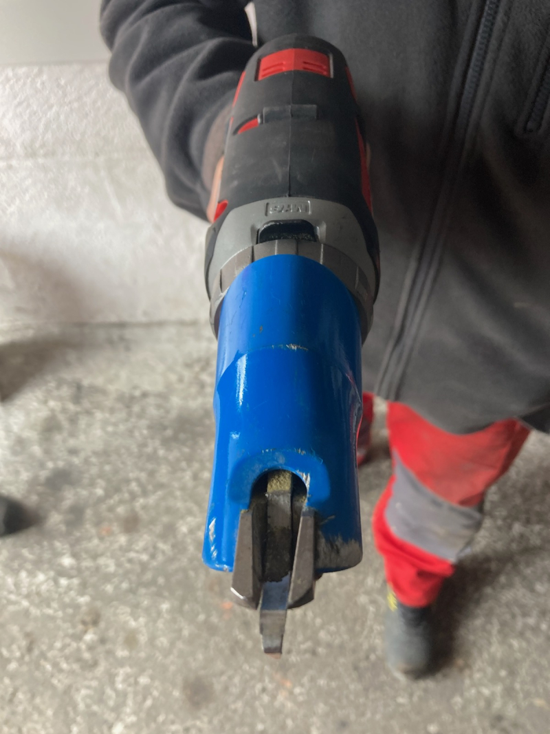 cisaille électrique étancheur 2