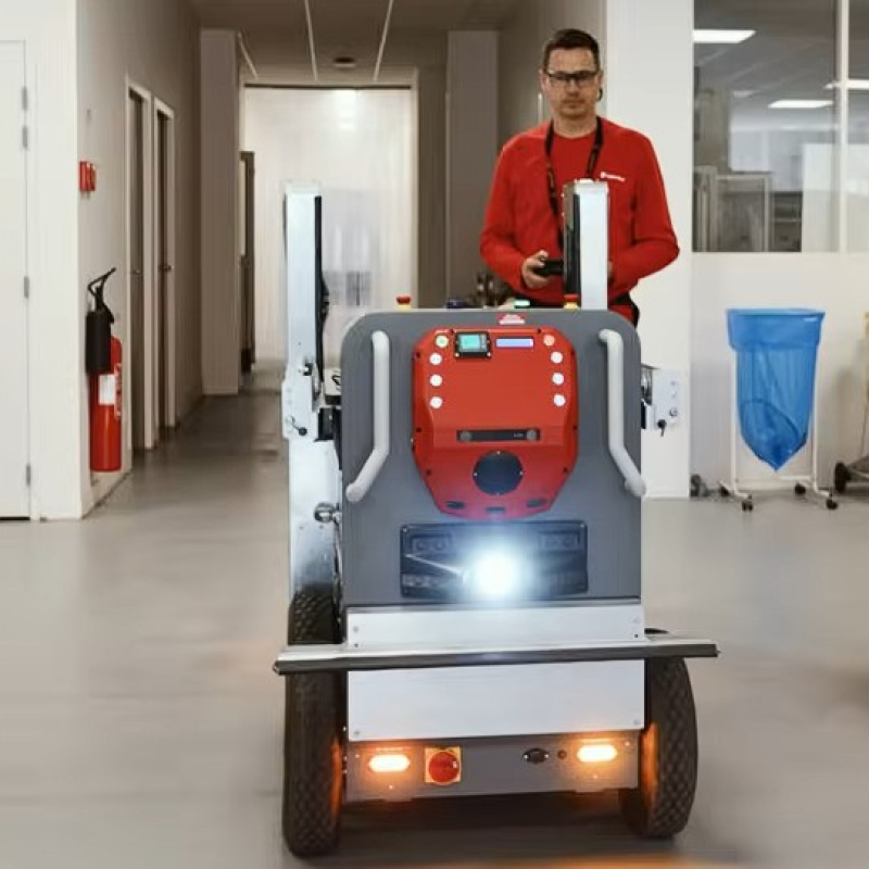 Help-E : un robot pour réduire les TMS dans les laboratoires routiers