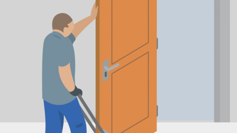 Un soulève-porte pour faciliter les manutentions