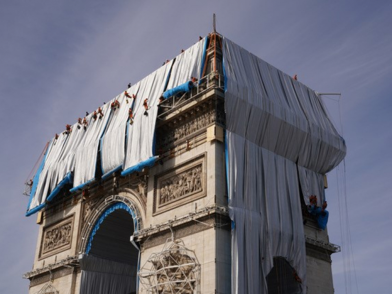 Ils ont emballé l’Arc de Triomphe : retour sur un chantier hors normes