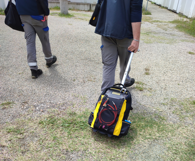 Sac à dos porte-outils à roulettes