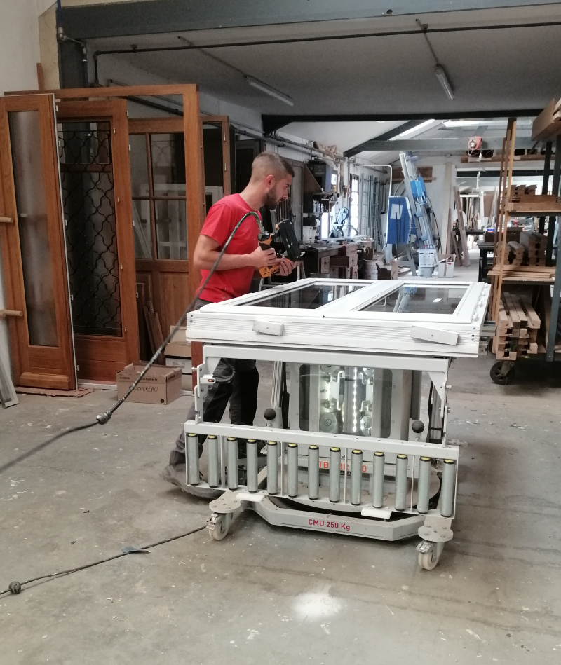 S16195 - Optimiser la finition des menuiseries avec une table basculante rotative - photo 2