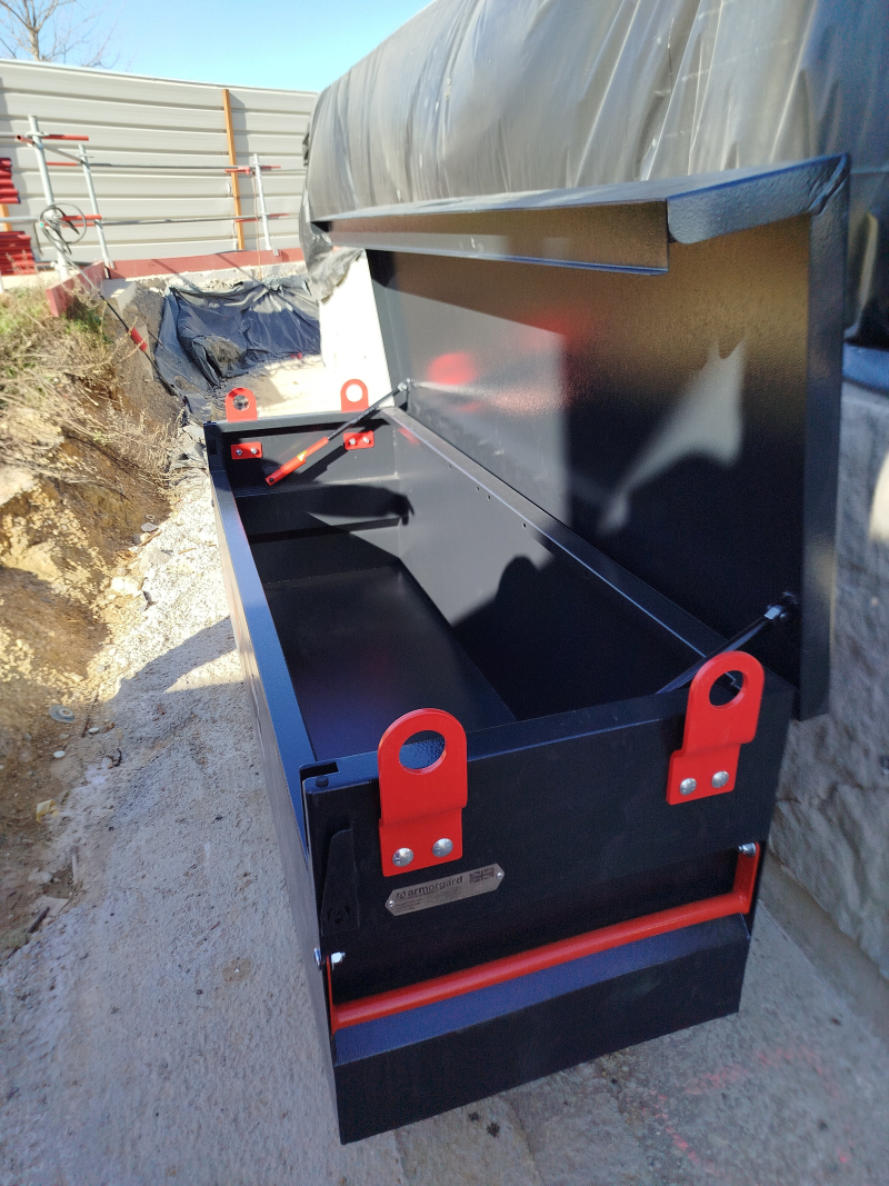 Coffre de chantier système couvercle SlamStop