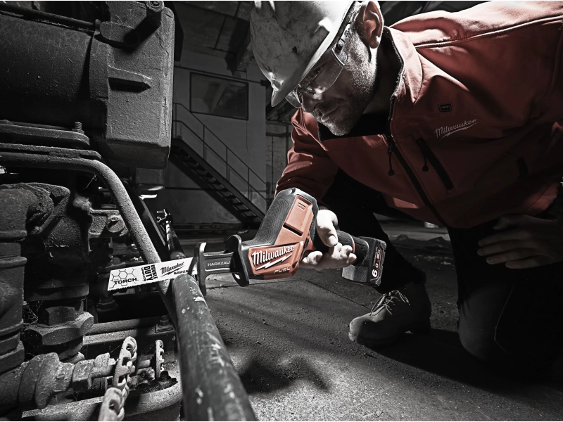 Equipement - scie sabre sans fil milwaukee 2