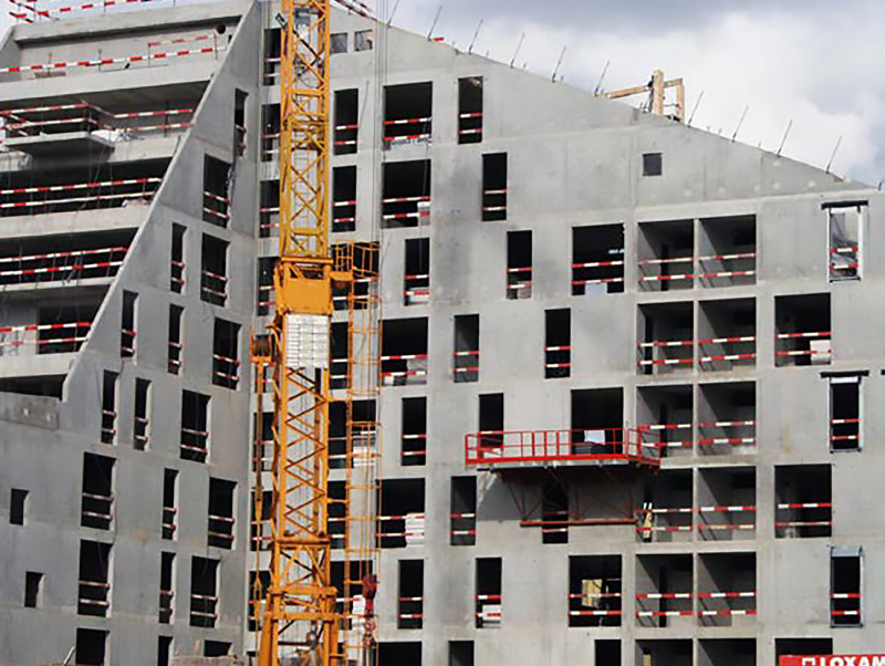 En Bretagne, la Carsat et l’ARO HLM s’engagent pour renforcer la sécurité sur les chantiers