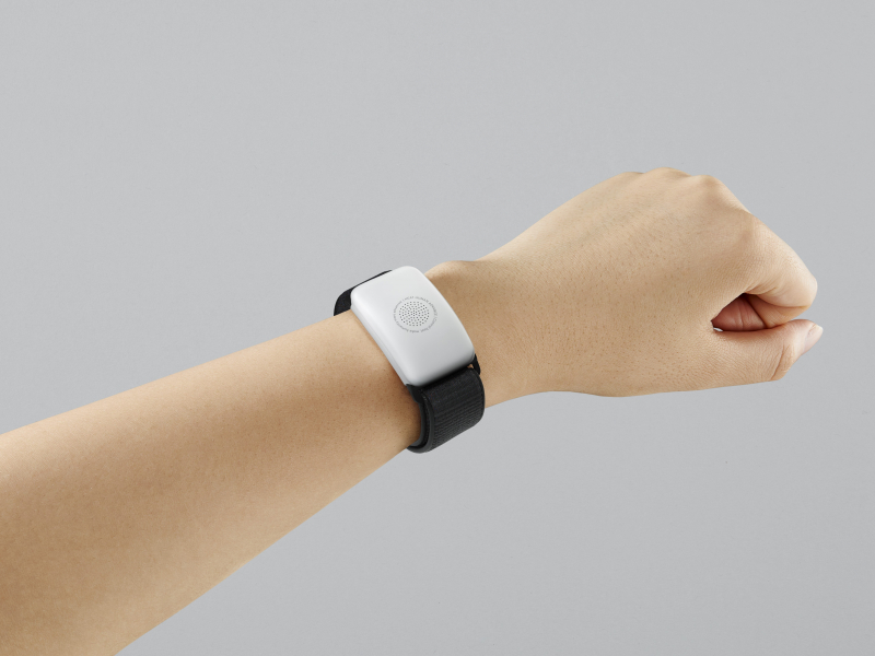 Bracelet intelligent pour prévenir les coups de chaleur sur les chantiers