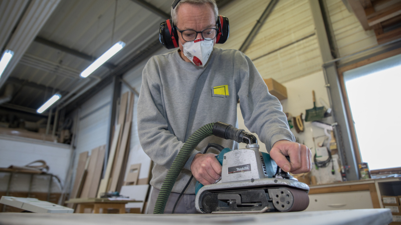 Poussières de bois : un simulateur pour évaluer le risque d’exposition