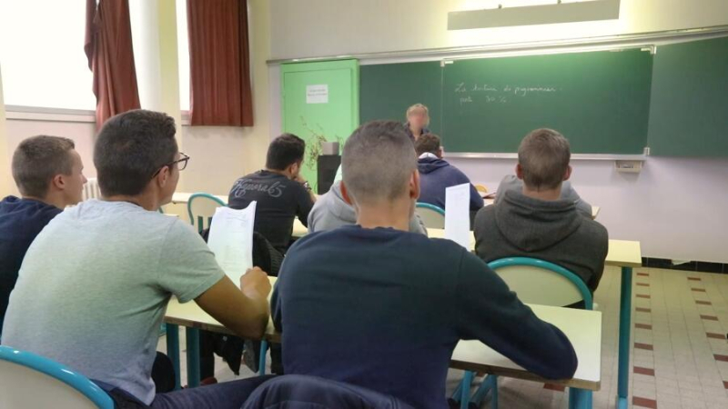 Jeunes en formation professionnelle : les obligations en santé-sécurité des établissements de formation 