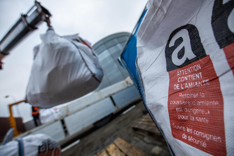 Amiante : un second plan national pour renforcer la prévention des risques jusqu’en 2030