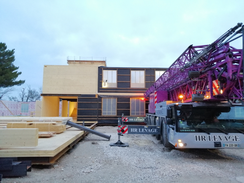Sécurité, rapidité et innovation: un chantier bois exemplaire en Provence