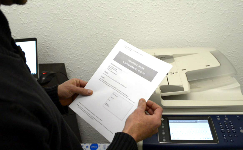 Le document unique est imprimé pour être mis à la disposition des salariés