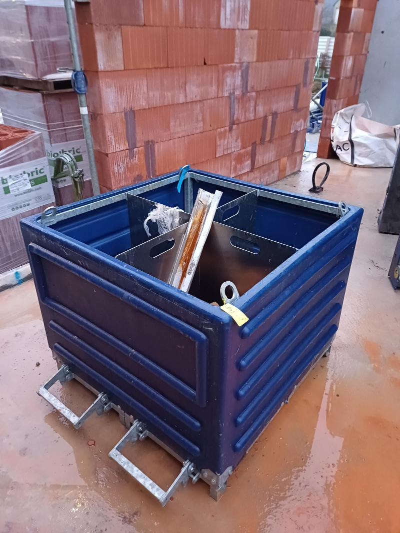 Bac 4 compartiments pour le tri au poste de travail 2