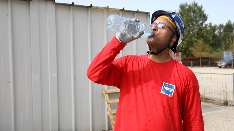 Canicule : arrêts de chantiers actualisés, indemnités, protection des travailleurs, tout ce que vous devez savoir