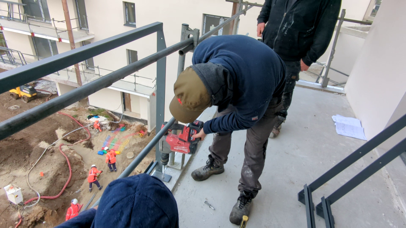 18888 - Serruriers-métalliers : prévention des TMS - SM-FIPU-photo12-1