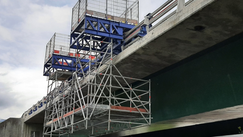 Une passerelle conçue pour des travaux sur viaduc