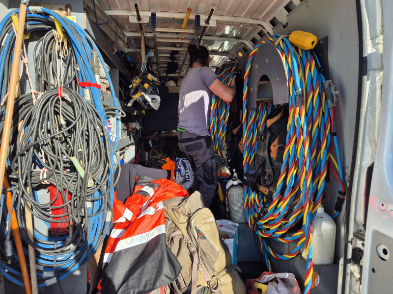 10 l’encombrement du camion peut parfois gêner la circulation, la manutention, ou l’enfilage de la combinaison.