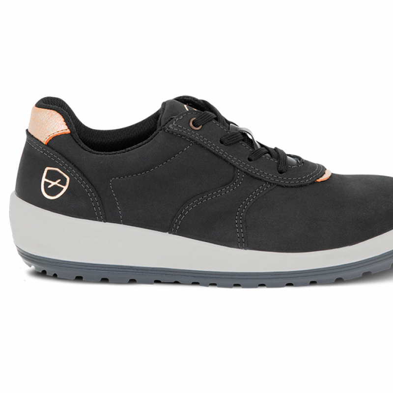 Chaussures de sécurité : un modèle féminin pour le second œuvre 