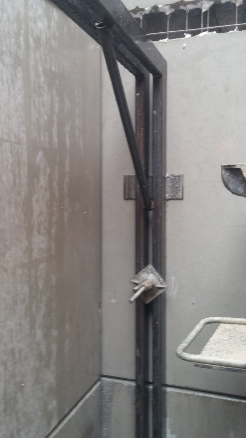 Equerre de coffrage de palier