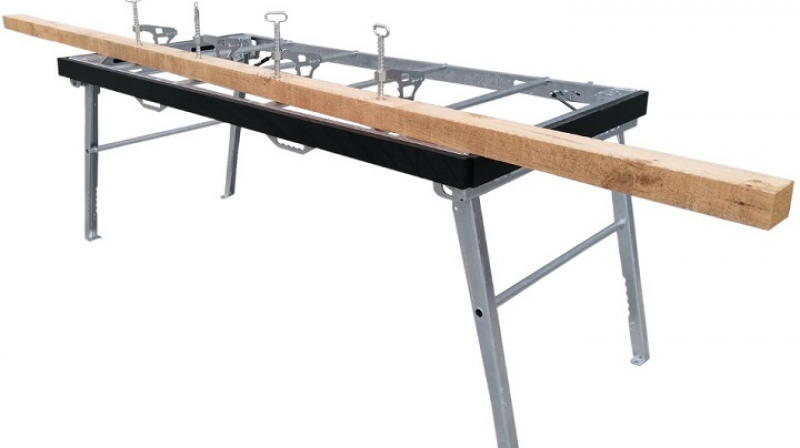Une table de découpe robuste et ergonomique