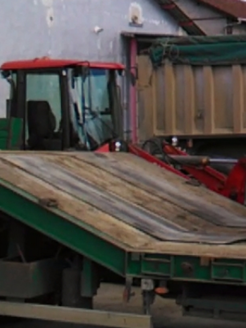 tapis antiglisse sur porte char 1