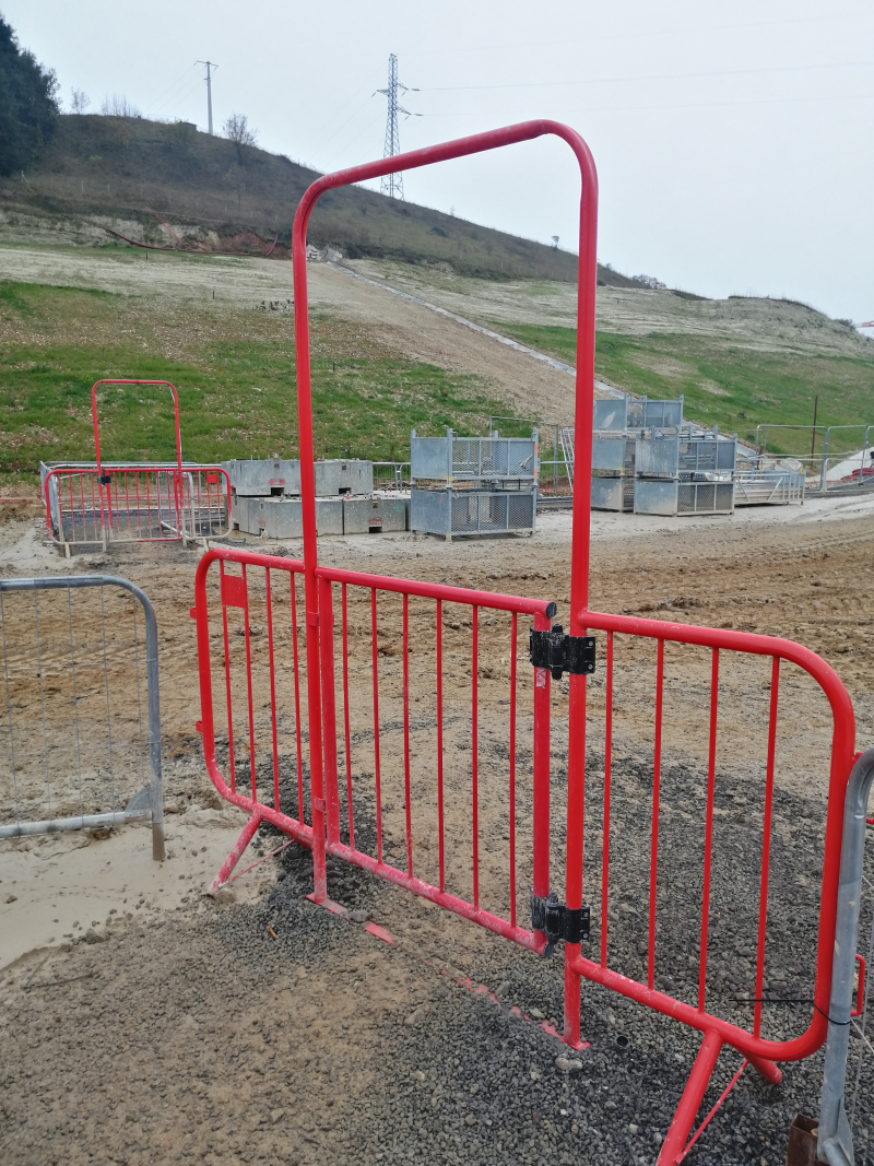 Barriere de police avec portillon N°2