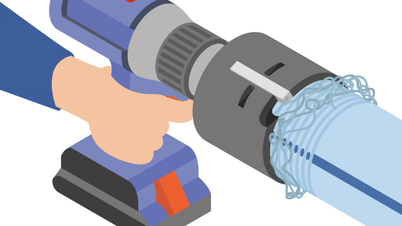 Décaper facilement les tuyaux PEHD avant soudure avec un grattoir mécanique rotatif