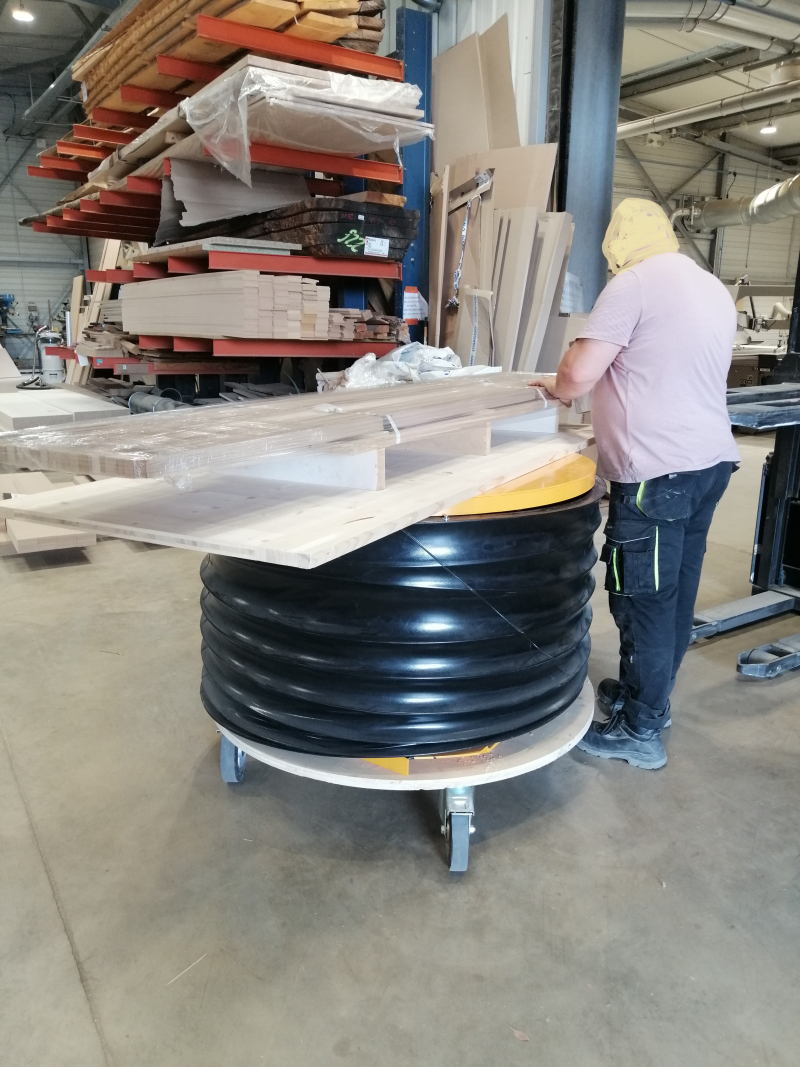 table élévatrice manuelle avec plateau tournant à niveau constant 3