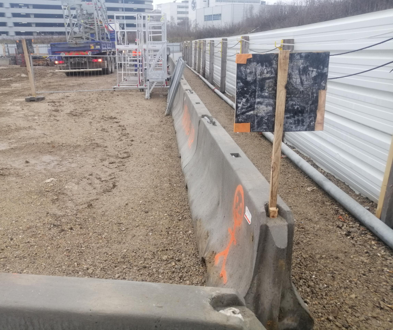 Prévention des heurts engin - piéton : Glissière à béton armé