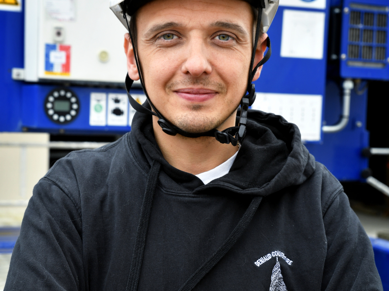 Yves-Éric Deniaud, gérant