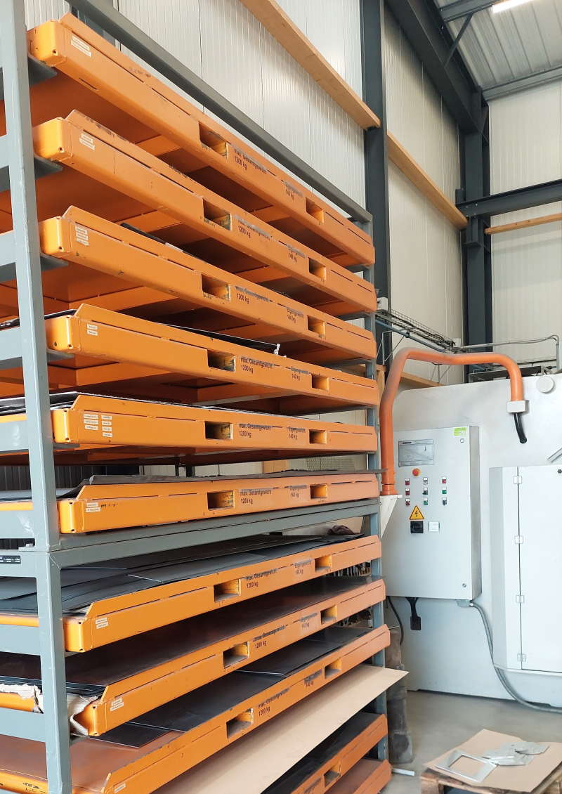 Simplifier le stockage et la manutention de toles grace au Rack à tôles PAVLAC